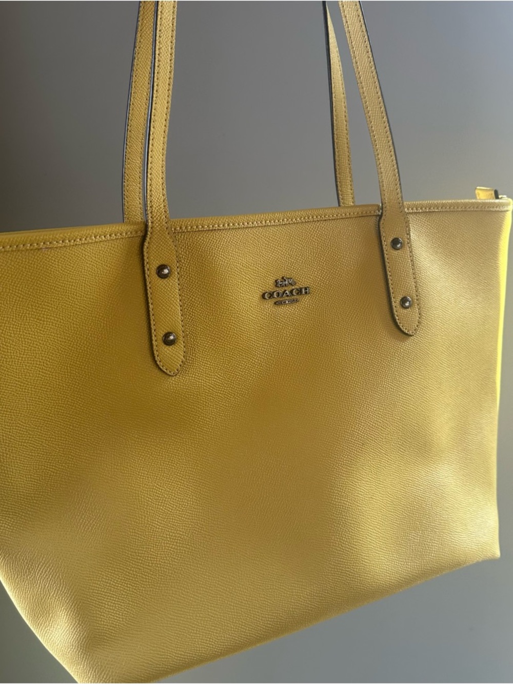 Y2K Coach City Zip Top Tote In Yellow Crossgrain Leather spring summer